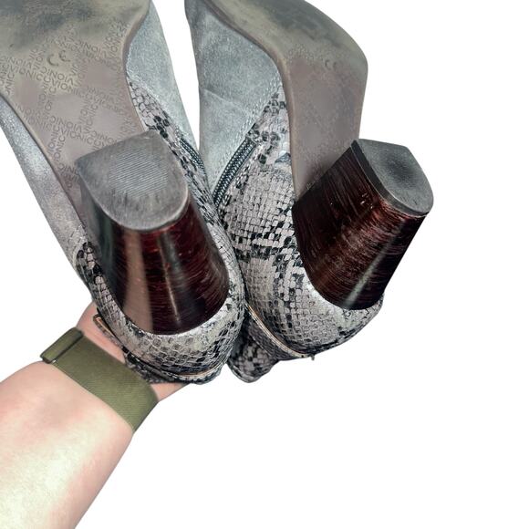 Vionic Naomi Snake Gray Suede Snakeskin Ankle Boots Size 7.5 - Picture 7 of 13